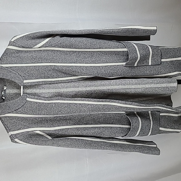 BKE Sweaters - BKE women's meduim cardigan.